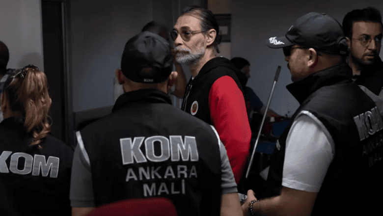 Erdal Beşikçioğlu