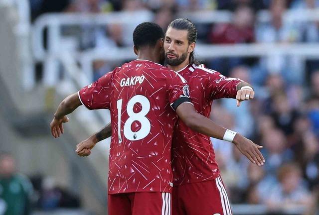 90+9 gol
